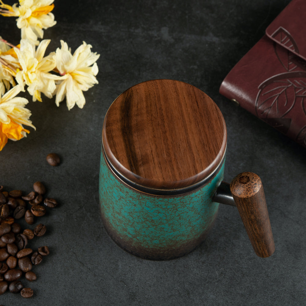 Emerald Ceramic Coffee & Tea Mug – Elegant & Timeless