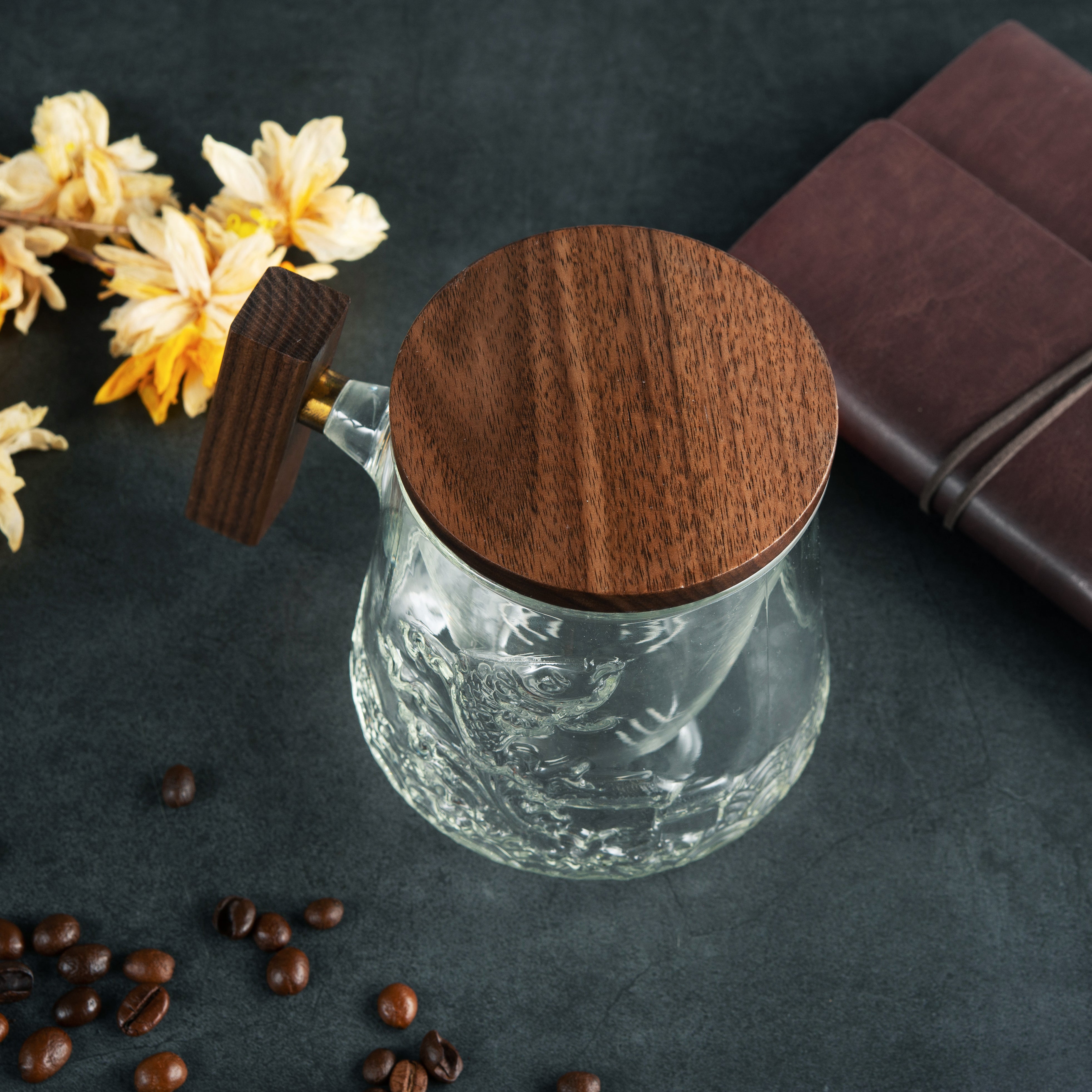 Goldfish Glass Coffee& Tea Mug – Elegant & Heat-Resistant