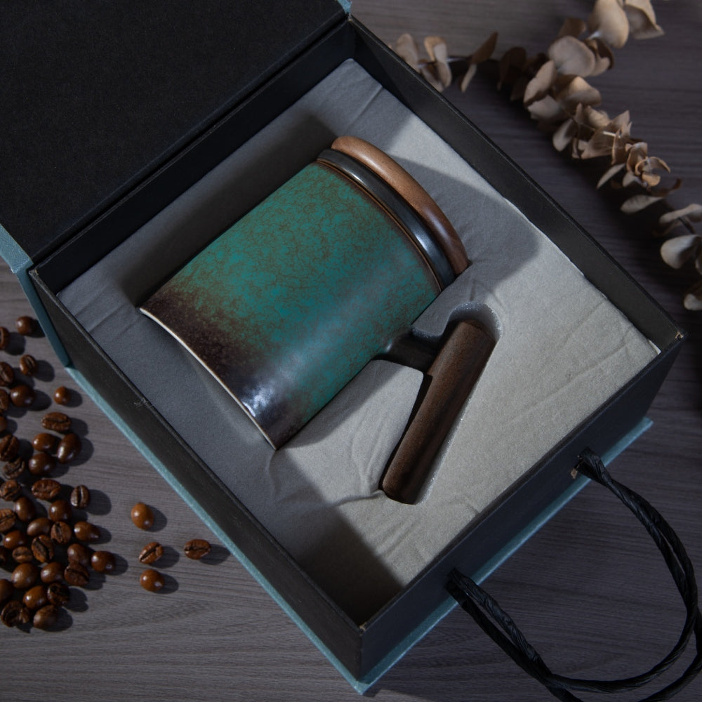 Emerald Ceramic Coffee & Tea Mug – Elegant & Timeless