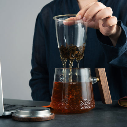Goldfish Glass Coffee& Tea Mug  – Elegant & Heat-Resistant